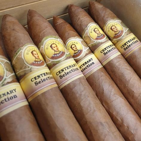 Lot 353 - Bolivar Centenary Humidor
