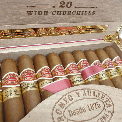 Lot 353 - Romeo y Julieta Wide Churchills Travel Humidor