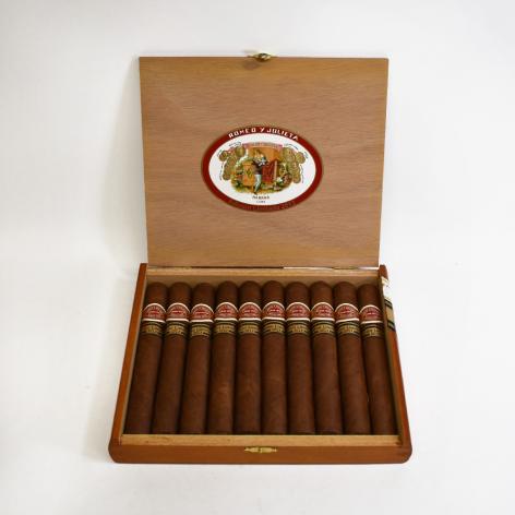 Lot 354 - Romeo y Julieta De Luxe