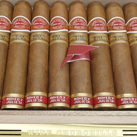 Lot 362 - Romeo y Julieta Wide Churchills Travel Humidor