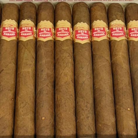 Lot 362 - Hoyo de Monterrey Coronas 