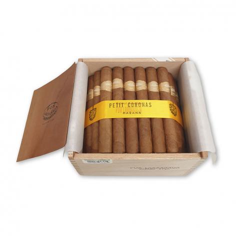 Lot 362 - Por Larranaga Petit Coronas