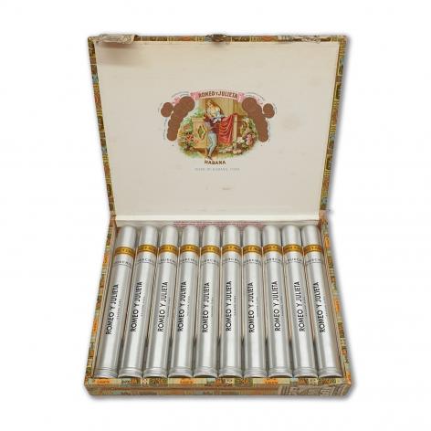 Lot 363 - Romeo y Julieta Churchills