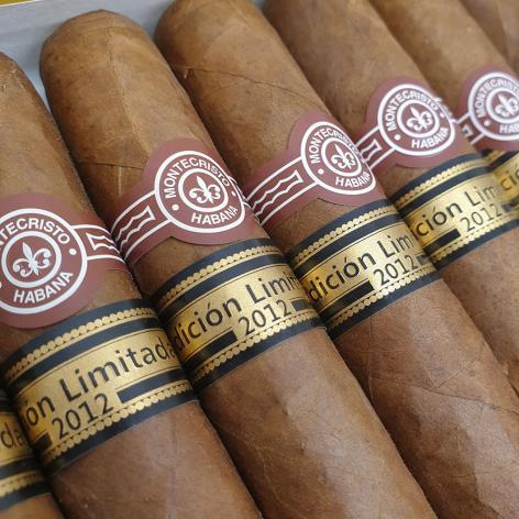 Lot 364 - Montecristo 520