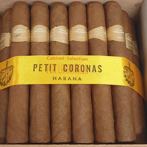 Lot 364 - Por Larranaga Petit Coronas