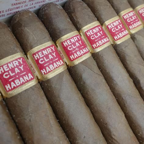 Lot 365 - Henry Clay Petit Coronas