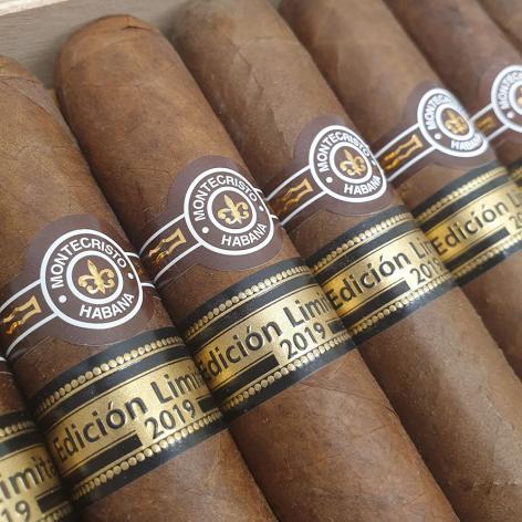 Lot 365 - Montecristo Supremos 