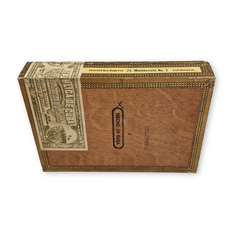 Lot 365 - Montecristo No. 3