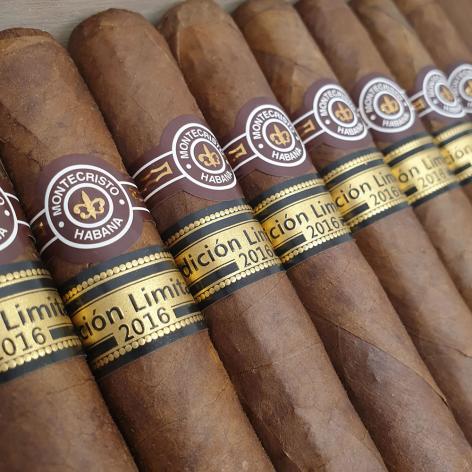 Lot 366 - Montecristo Dantes