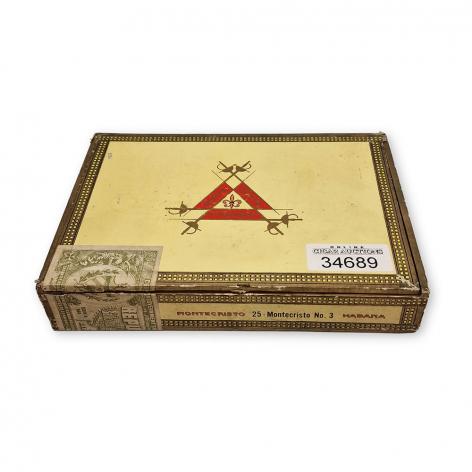 Lot 366 - Montecristo No. 3