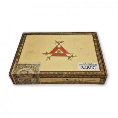Lot 367 - Montecristo No. 3