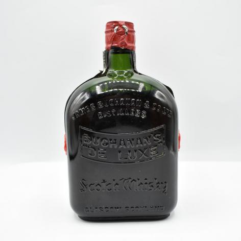 Lot 367 - Buchanans De Luxe Spring Cap Bottled 1950s/60s