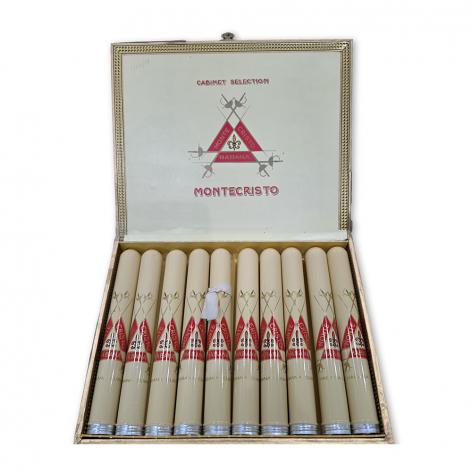 Lot 368 - Montecristo Tubos
