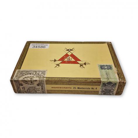 Lot 370 - Montecristo No. 4