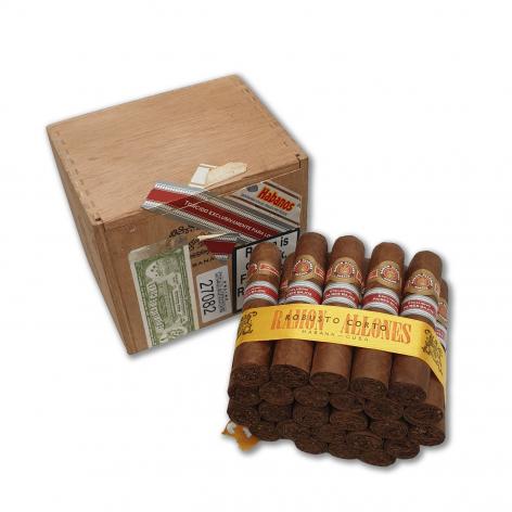 Lot 375 - Ramon Allones Specially Selected Robusto Corto