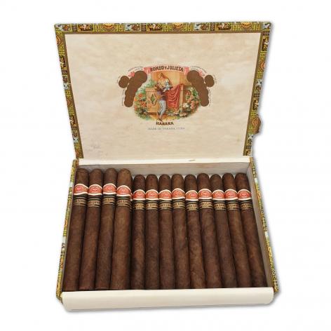 Lot 375 - Romeo y Julieta Hermosos No.1