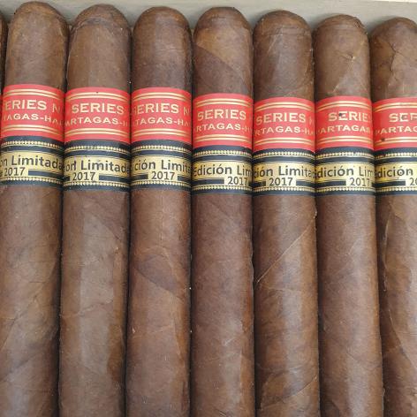 Lot 376 - Partagas Serie No. 1 