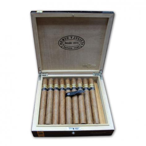 Lot 378 - Romeo y Julieta Churchills Reserva