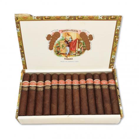 Lot 379 - Romeo y Julieta Robustos