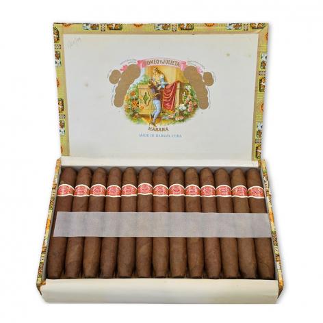 Lot 379 - Romeo y Julieta Celestiales Finos