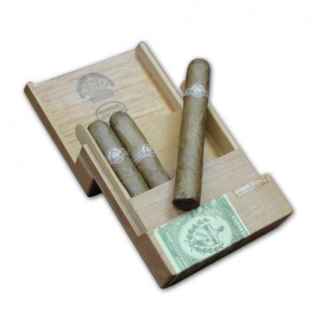 Lot 37 - H.Upmann Cedar No.2