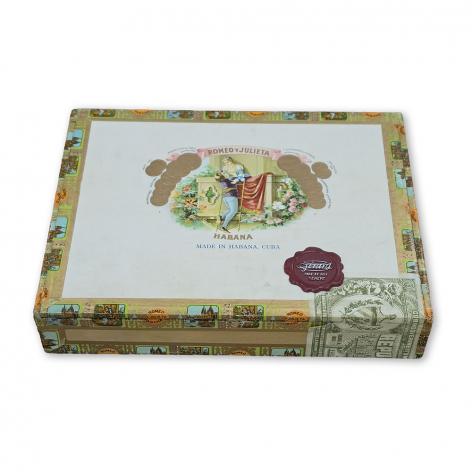 Lot 382 - Romeo y Julieta Coronas Grandes