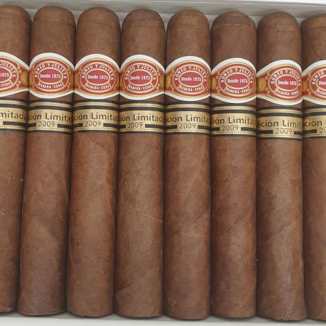 Lot 384 - Romeo y Julieta Duke 