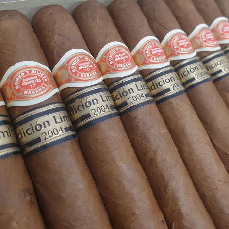 Lot 387 - Romeo y Julieta Hermosos No.2