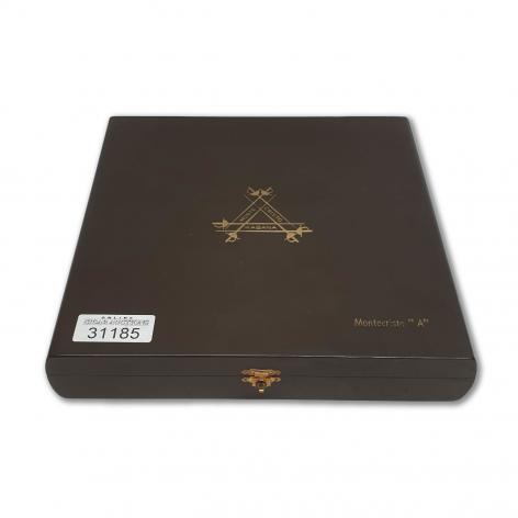 Lot 389 - Montecristo A