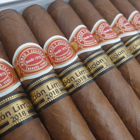 Lot 389 - Romeo y Julieta Tacos 