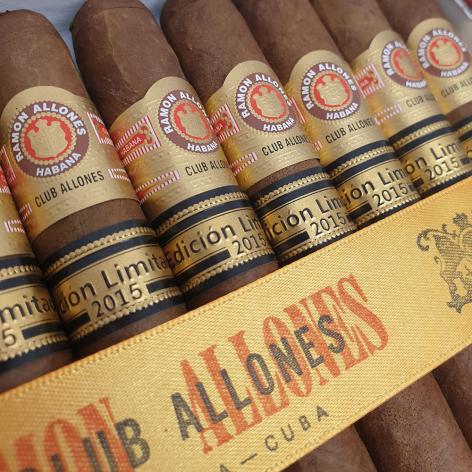 Lot 391 - Ramon Allones Club Allones
