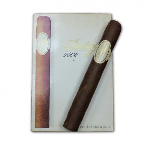 Lot 394 - Davidoff 5000