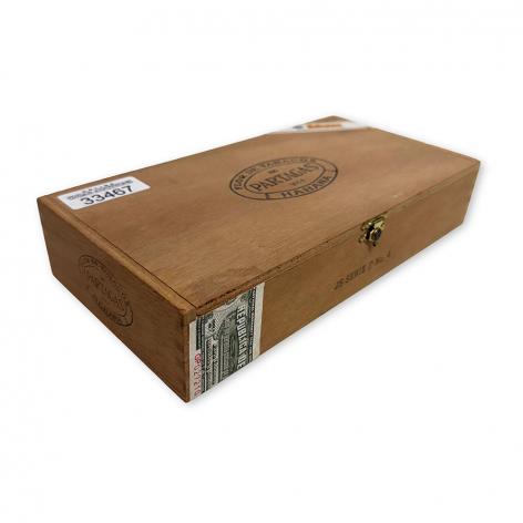 Lot 394 - Partagas Serie D No.4 