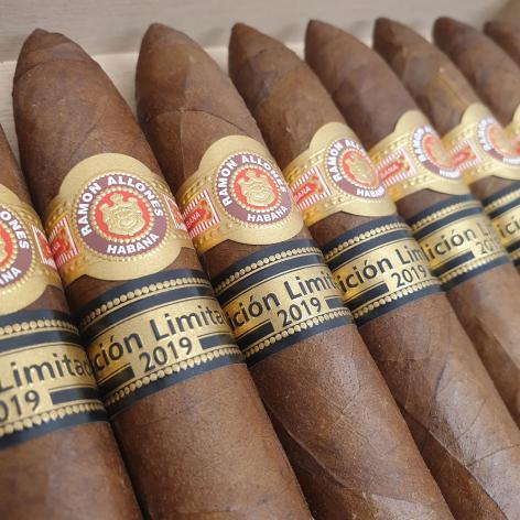 Lot 396 - Ramon Allones No. 2