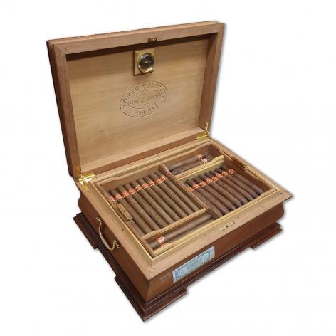 Lot 397 - Romeo y Julieta 125 Aniversario Humidor