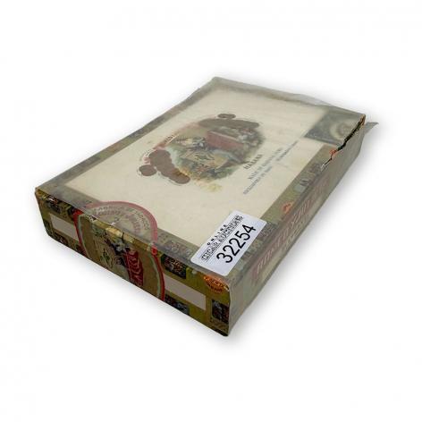 Lot 39 - Romeo y Julieta Coronas 