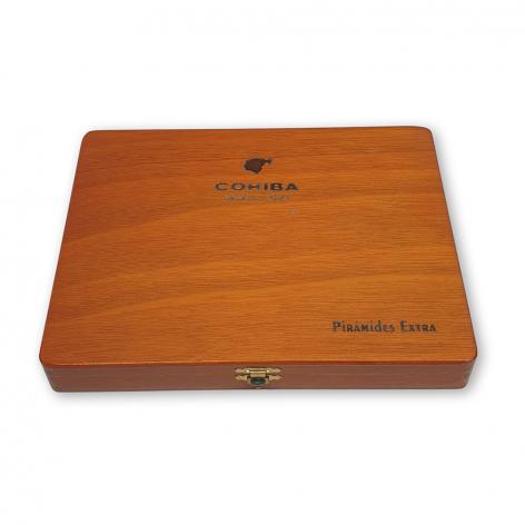 Lot 39 - Cohiba Piramides Extra