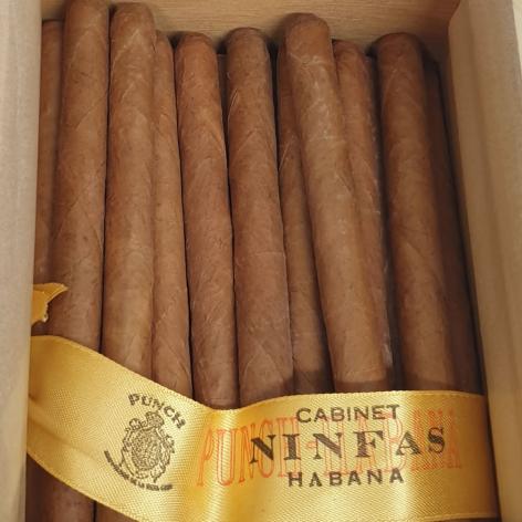 Lot 39 - Punch Ninfas