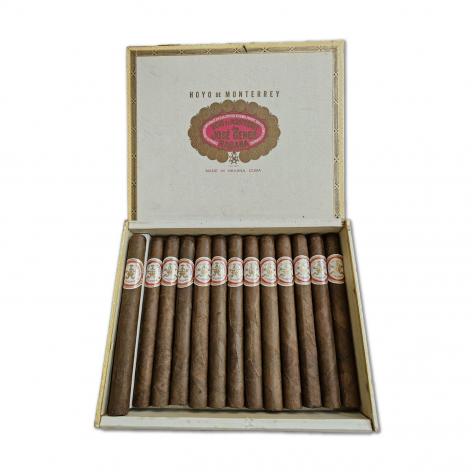 Lot 3 - Hoyo de Monterrey Royal Hunt No. 8