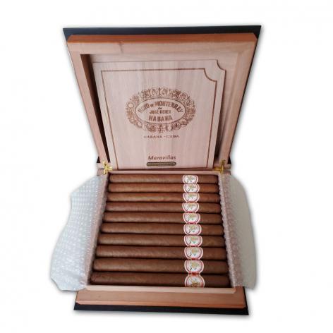 Lot 402 - Hoyo de Monterrey Maravillas Book