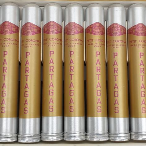 Lot 402 - Partagas Petit Coronas Tubulares
