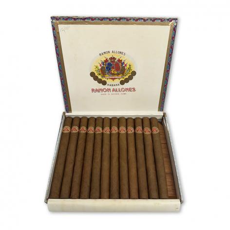 Lot 402 - Ramon Allones Gigantes 