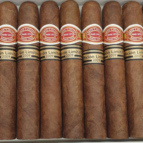 Lot 403 - Romeo y Julieta Duke 