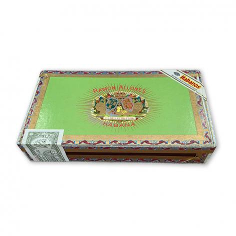 Lot 403 - Ramon Allones Small Club Coronas