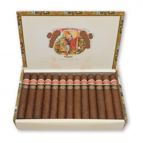 Lot 404 - Romeo y Julieta Escudos 