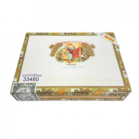 Lot 404 - Romeo y Julieta Cedros de Luxe No. 1