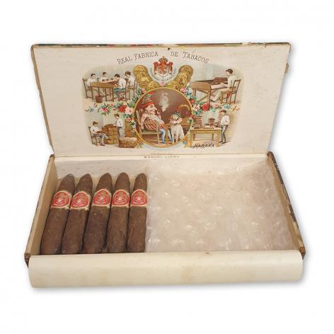 Lot 405 - Punch Bouquet Preferido