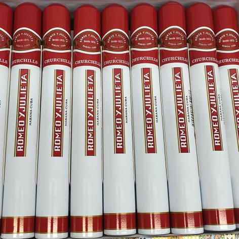 Lot 405 - Romeo y Julieta Churchills 