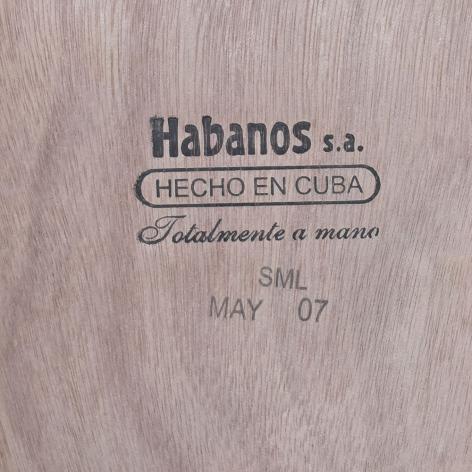 Lot 409 - Romeo y Julieta Escudos