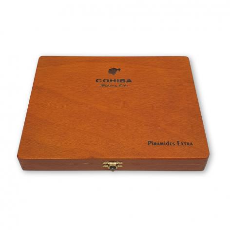 Lot 40 - Cohiba Piramides Extra